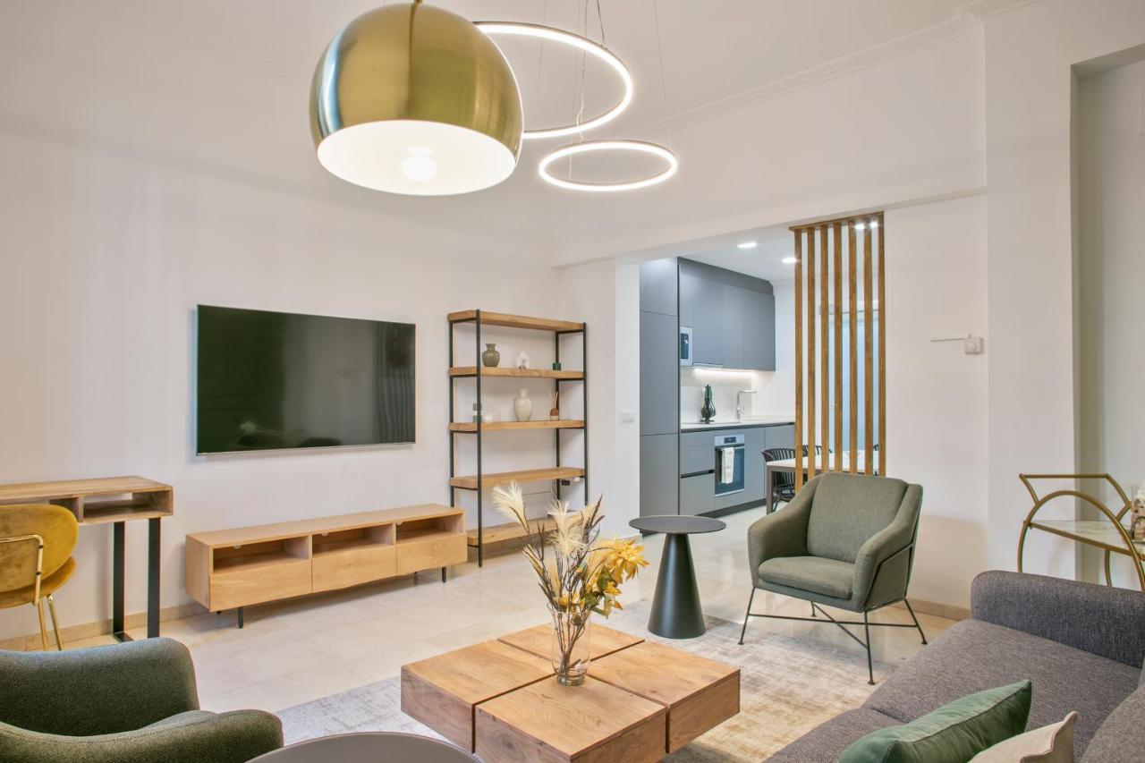 Anton's Downtown Apartment 1