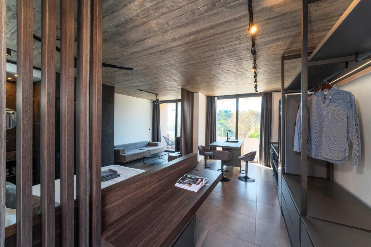 Golden Sun Luxury Apartment Adults Only