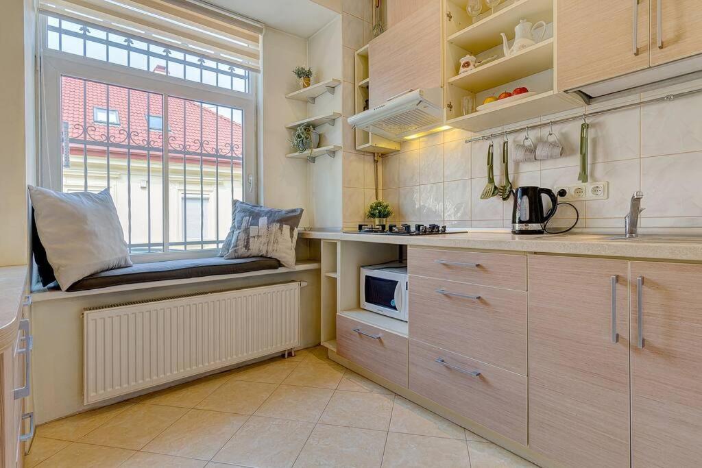 Private Entrance-2 Rooms-Old Town- Free Parking 1