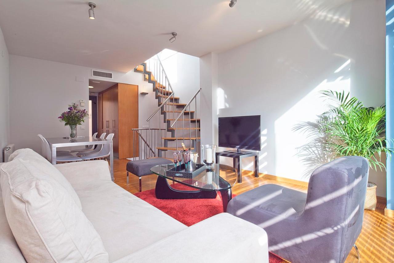 My Space Emirates - Park Guell Triplex with Private Terrace 2
