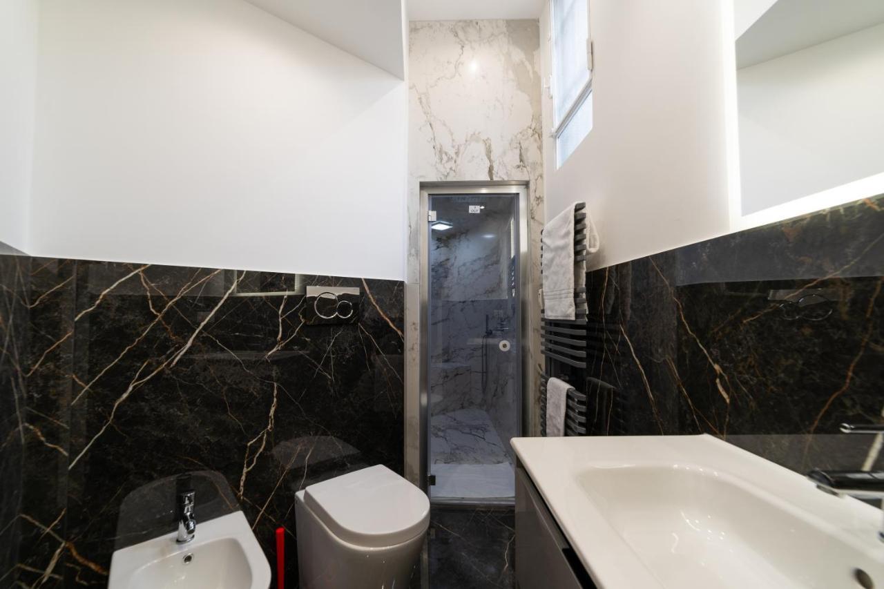 Intrho - Duomo Modern Apt with Hammam 1