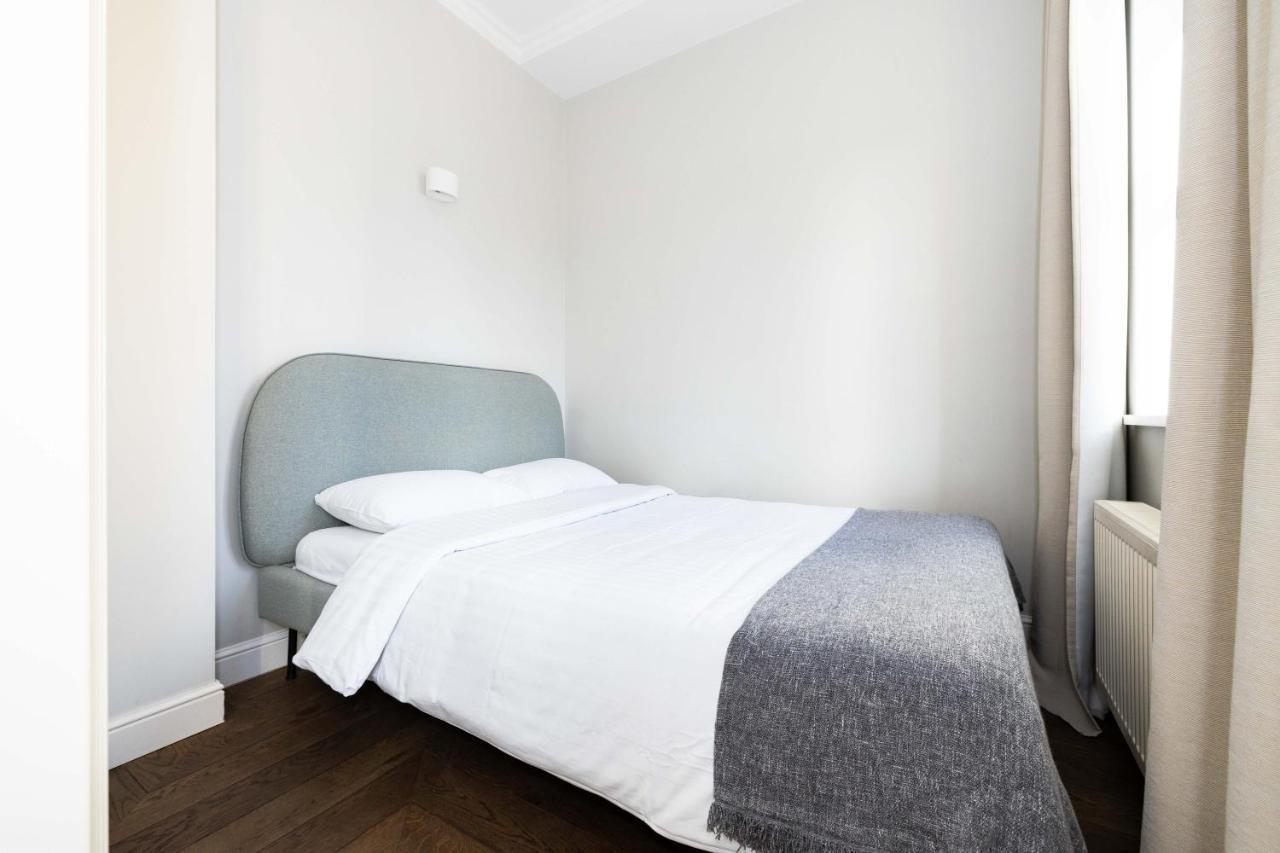 Cohost I Bright Apt W-Balcony I Self Check in I Next To Mo Museum 1