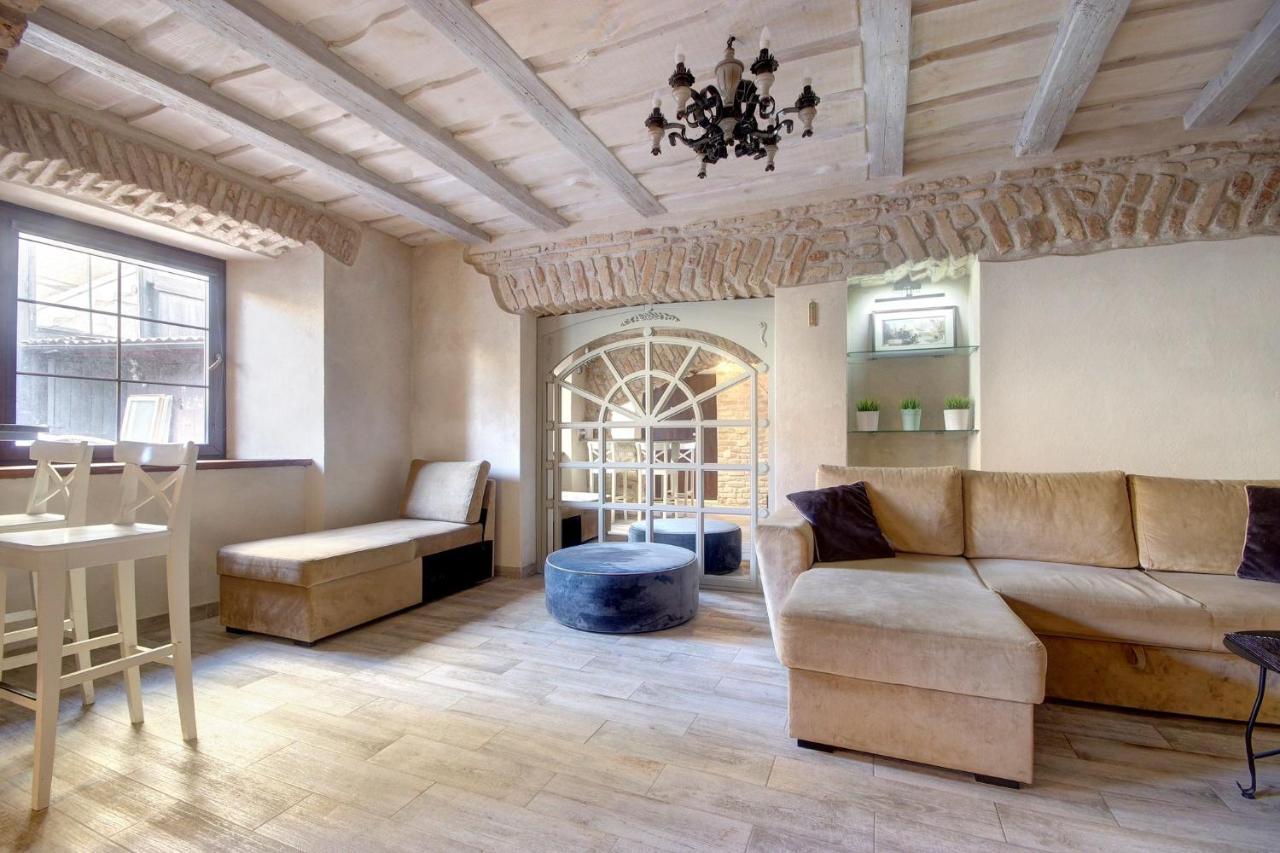 Historical Apartments X Free Parking Self Check in 24x7 by H&H 1