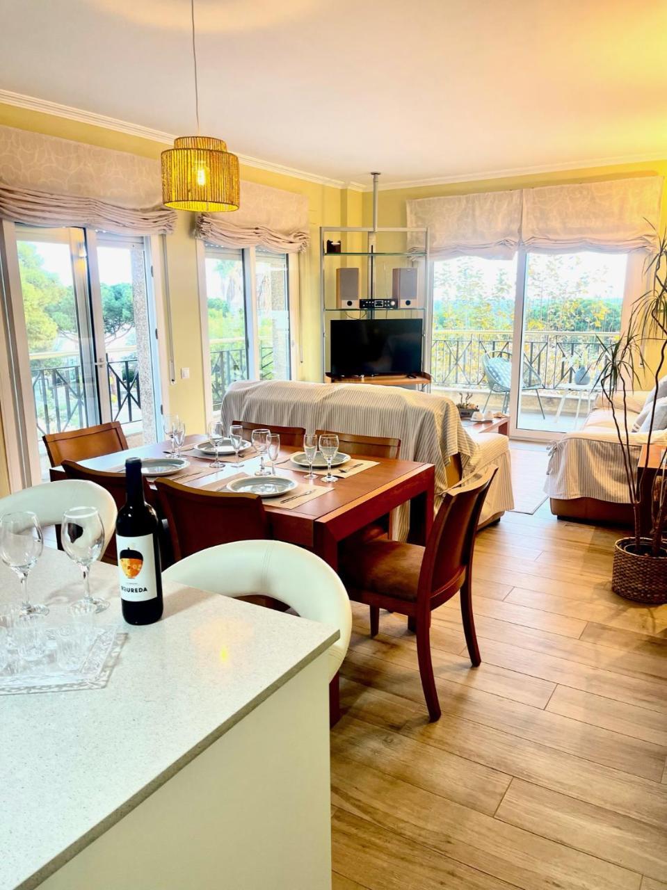 Seahomes Vacations - Nautic Maritime Apt 2