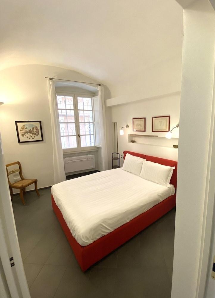 Cmh Castello Suites 1