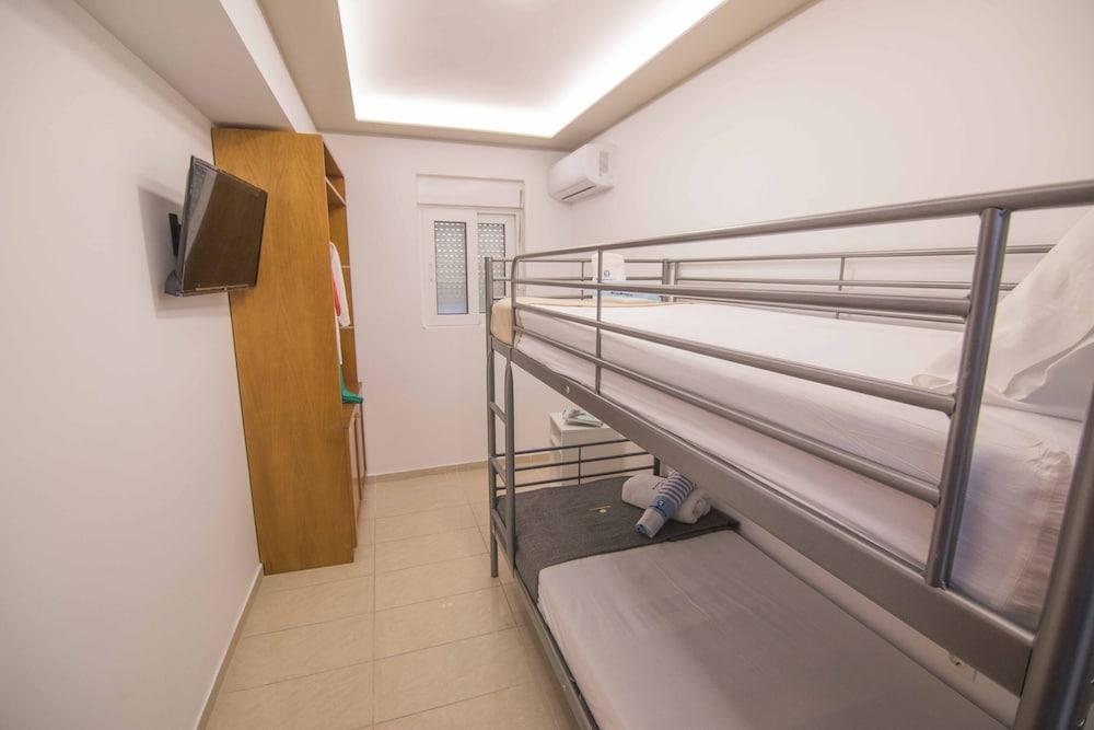 Rhodes City Center Suite 2