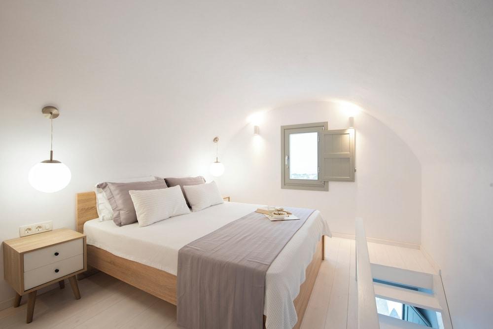 White Orchid Suites 1