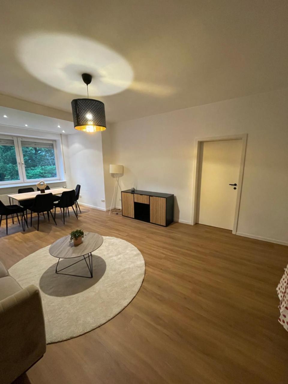 Quiet Family Apartment - 10 Min To Center & Oktoberfest - Free Parking - Near Nymphenburg Palace & Botanical Garden 2