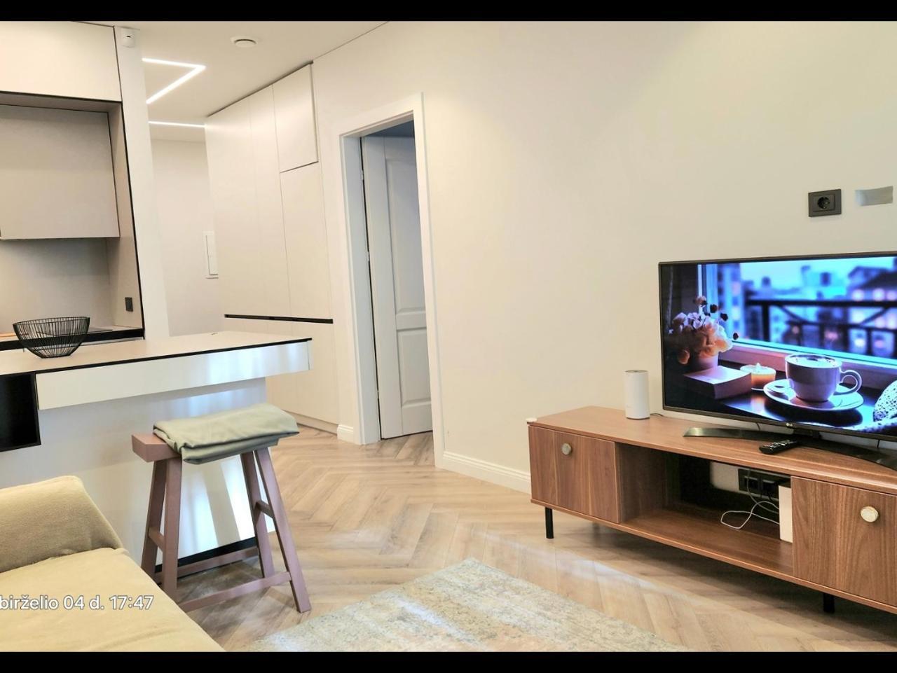 Happy Inn Brilliant Old Town Self Check In, Underground Parking, Terrace 2