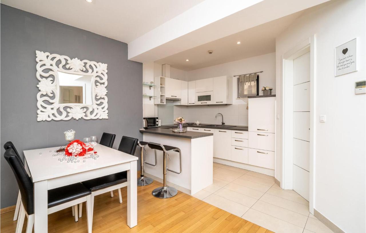 1 Bedroom Cozy Apartment in Dubrovnik 2