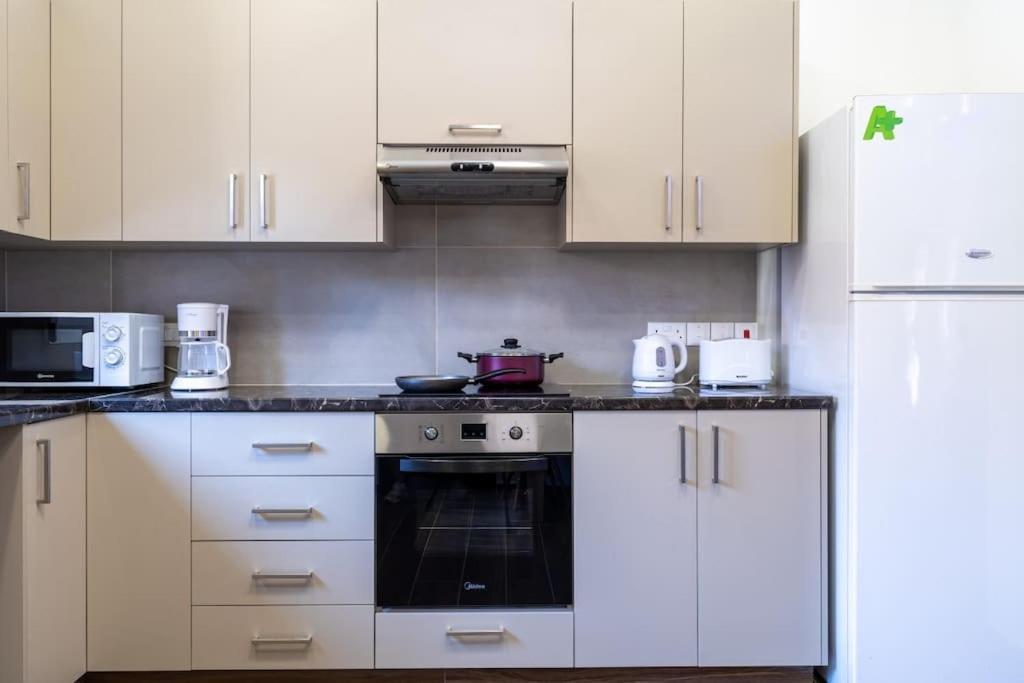 Aura 2-Bedroom Apartment in Larnaca 2