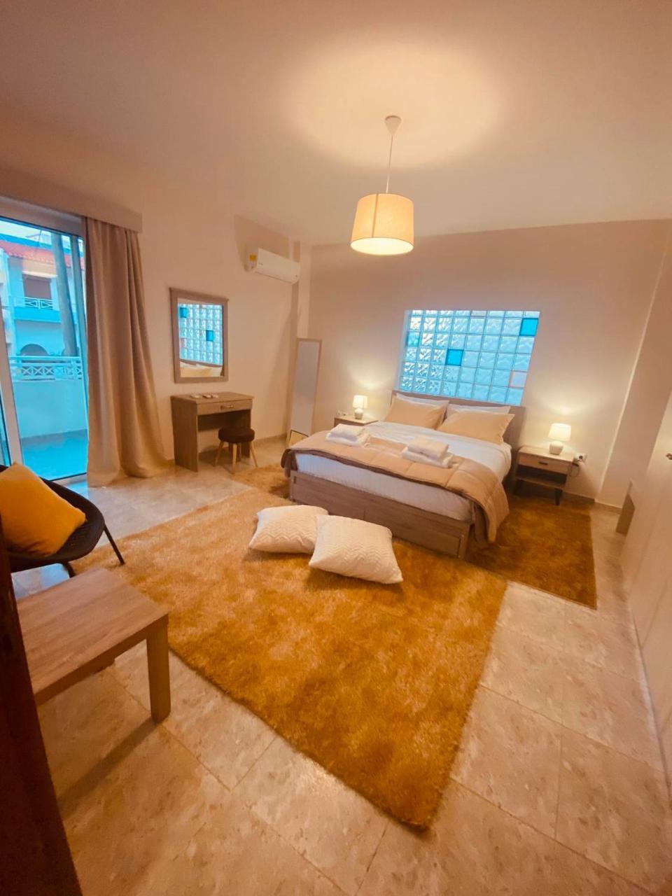 Bon Bonheur Apartments (Adults Only) 1