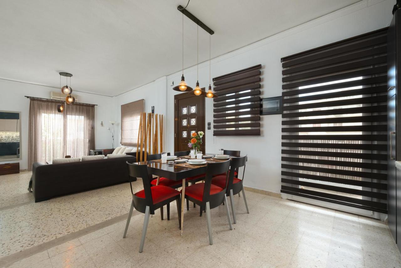 Cozy City Apartment 2