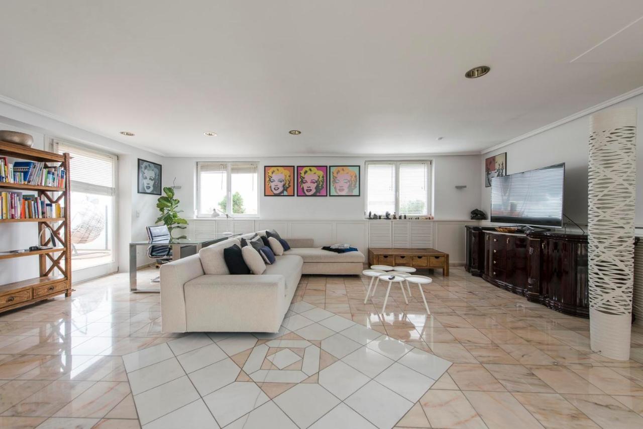 Munich Rooftop Retreat