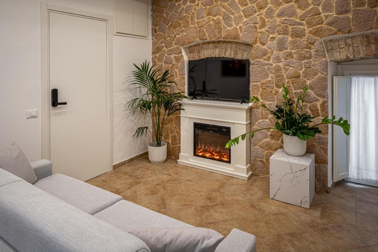 Josso Apartments 123 - Deluxe 1