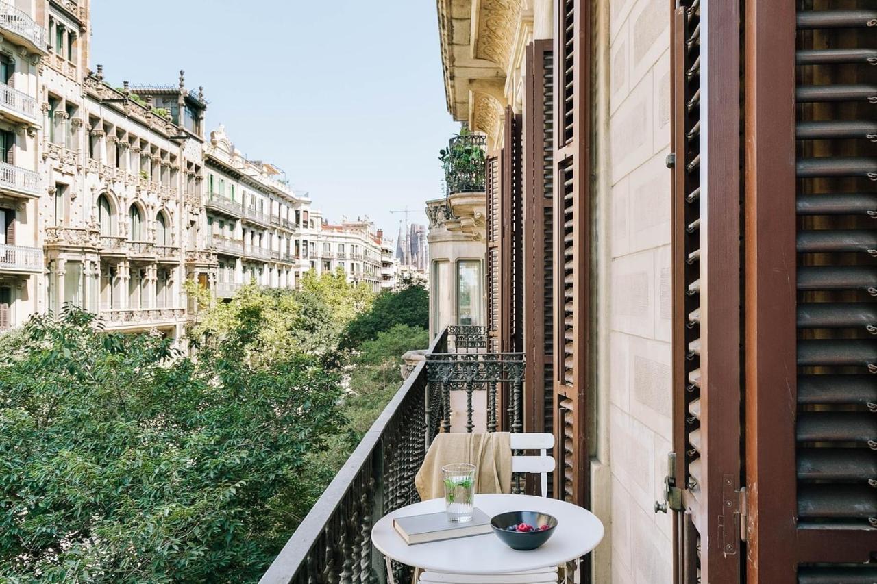 Pontone - 2 Bedrooms And Balcony in Eixample Dreta 1