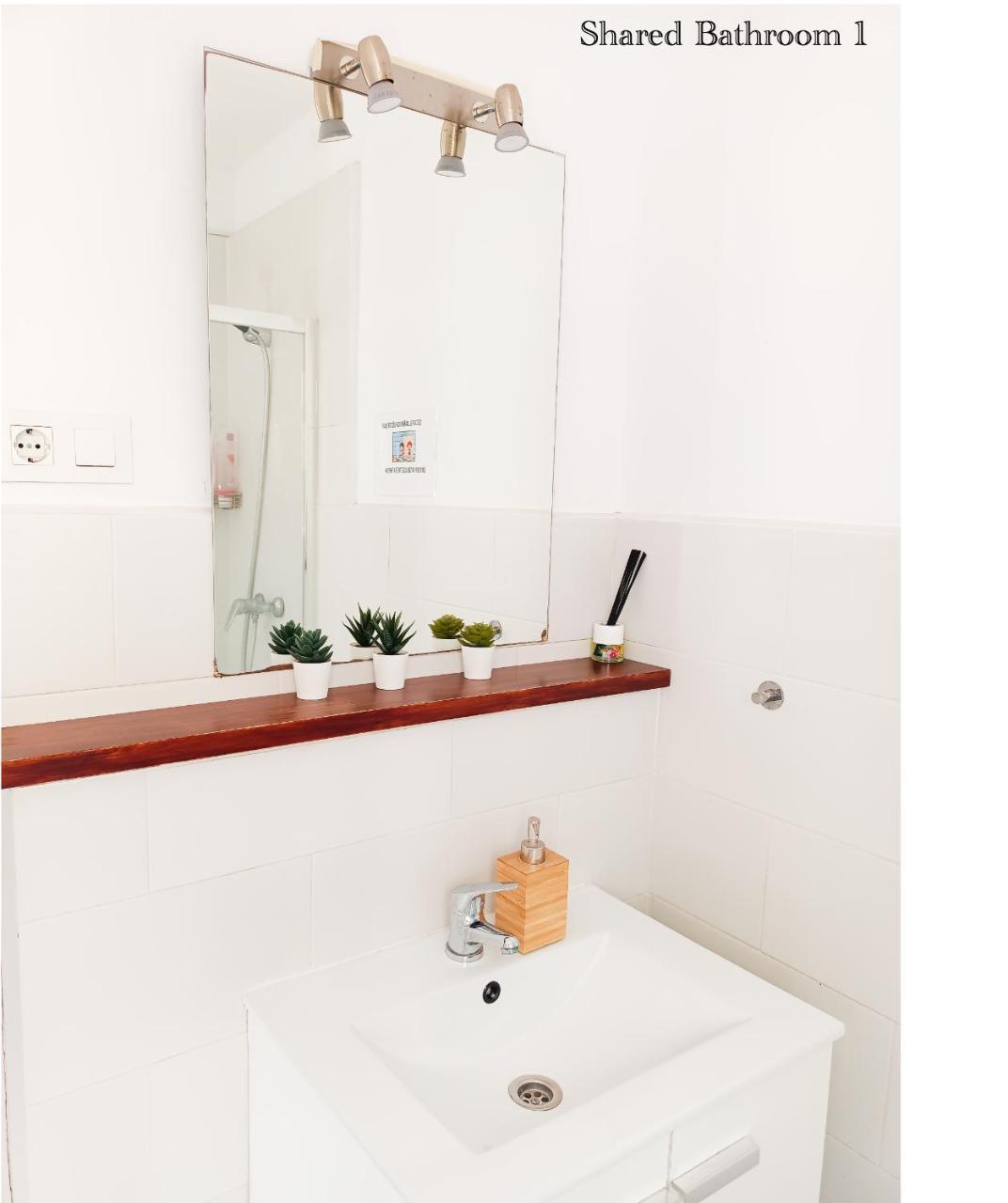 By Passeig de Gracia Private Rooms 2