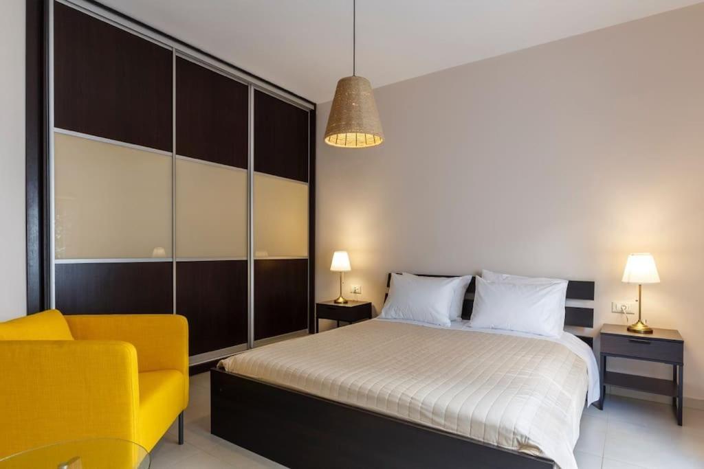 J&G Rhodes City Flat (Adults Only) 2