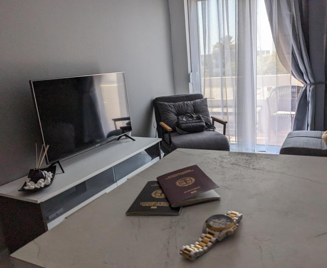 Mini Mansion (Adults Only) 2