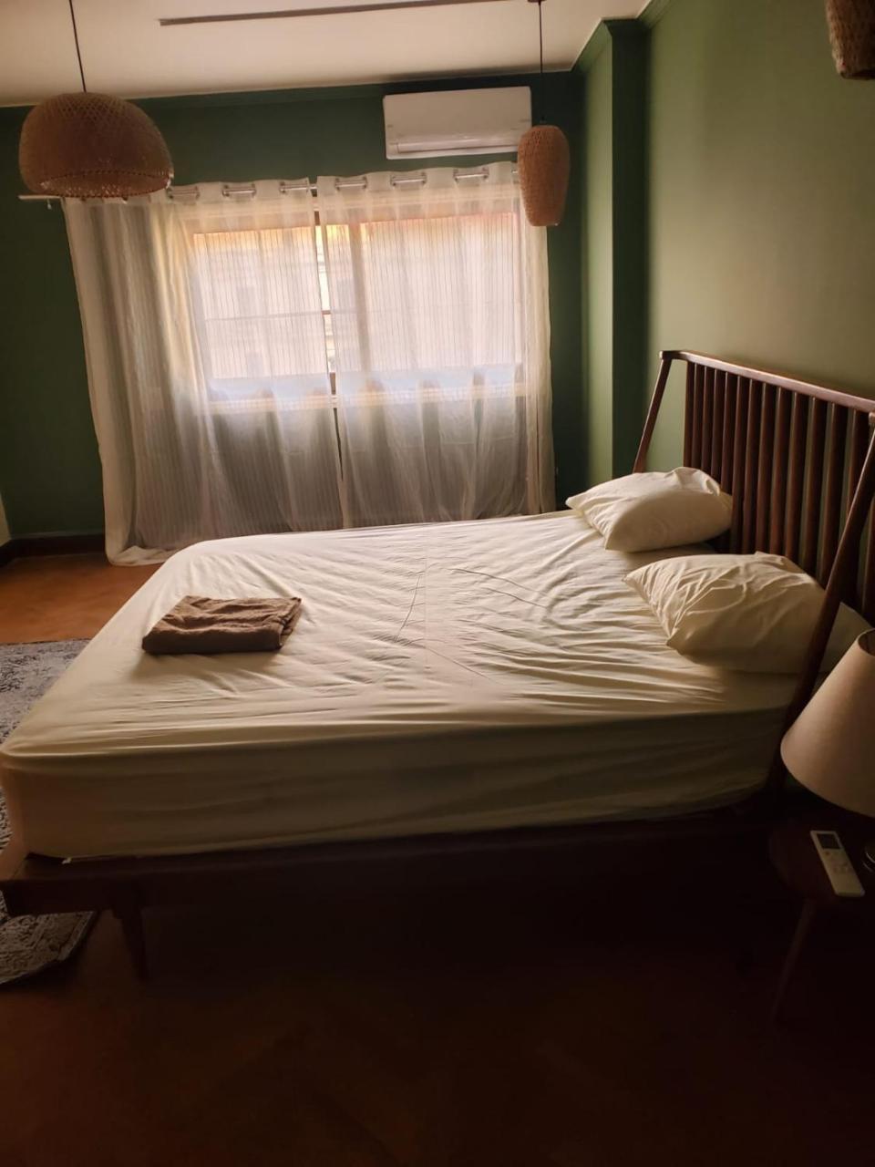 Elegant 1 Br Apr in the Center of Downtown