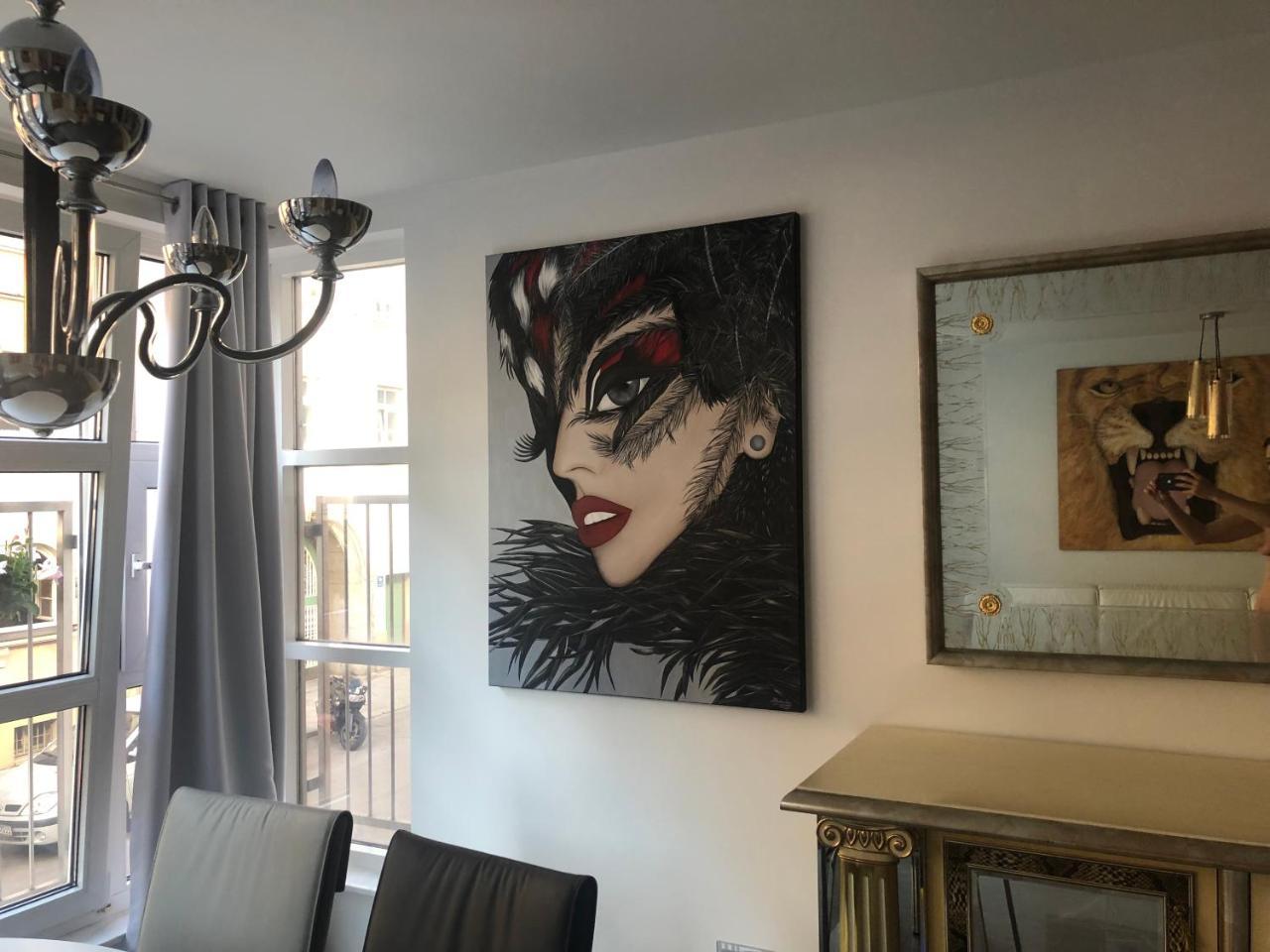 Luxurious 2 Bedroom Apartment Old City 2