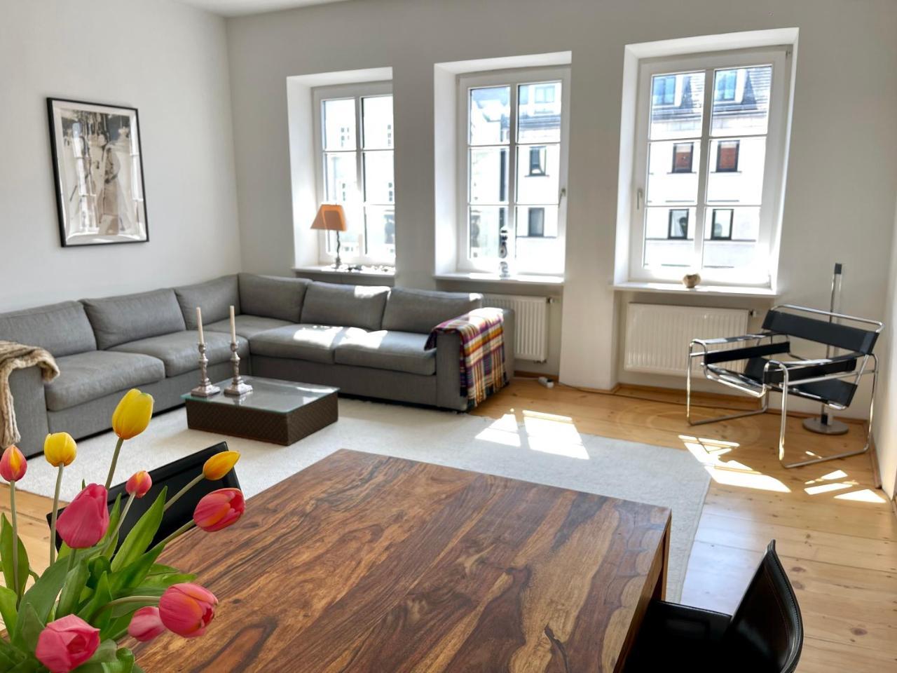 New Furnished, Exclusive Large Flat in City Center, 30min To Airport 1