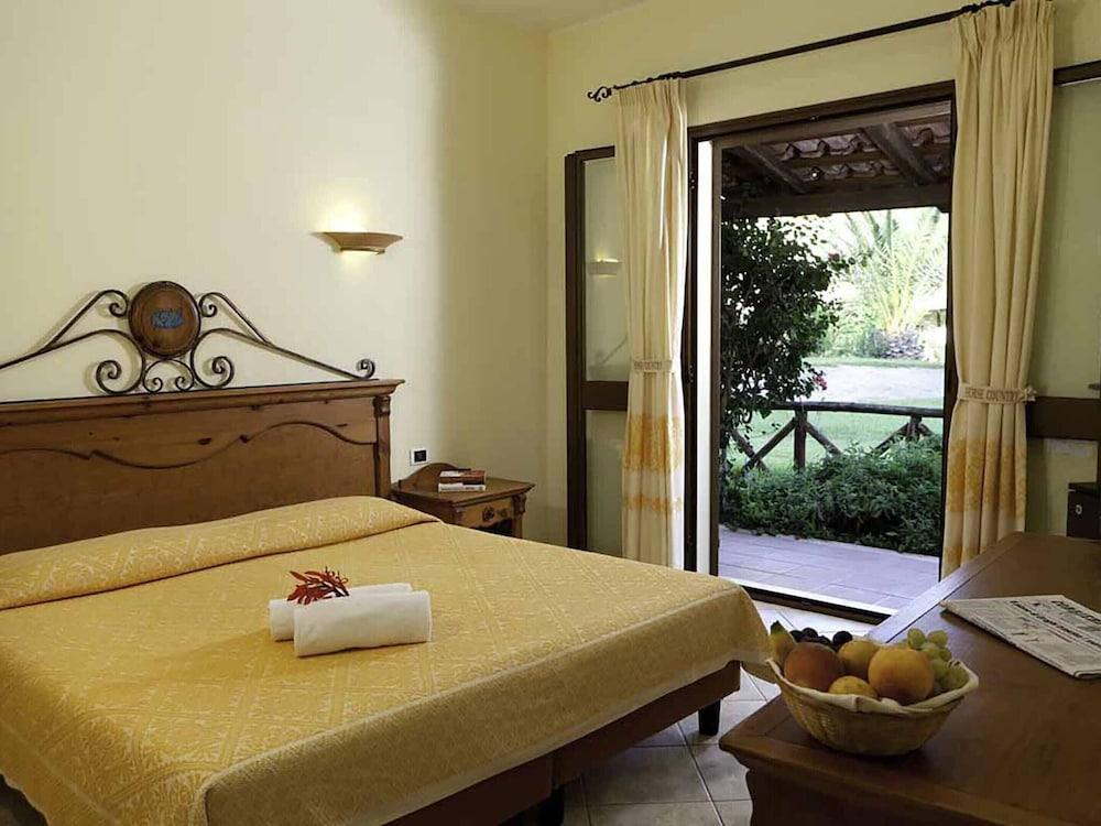 Comfortable Sardinian Villa with Pool 1