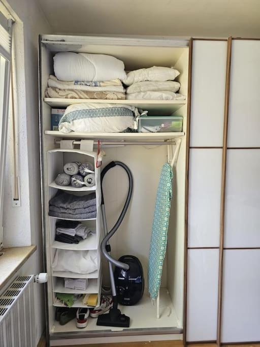 Bright, Comfy Flat, Top Location (Adults Only) 1