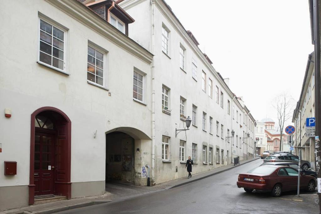 Elegant Apartment in Old Town Vilnius Self Check in 24x7 by H&H 1