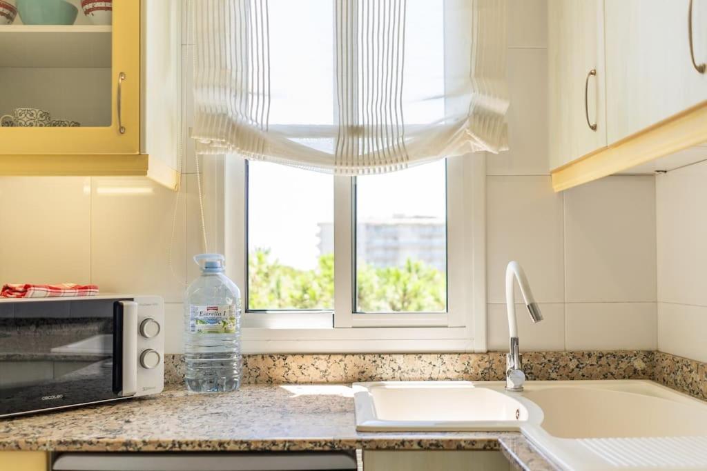 Seahomes Vacations - Seafront Apt in Blanes with Pkg 2