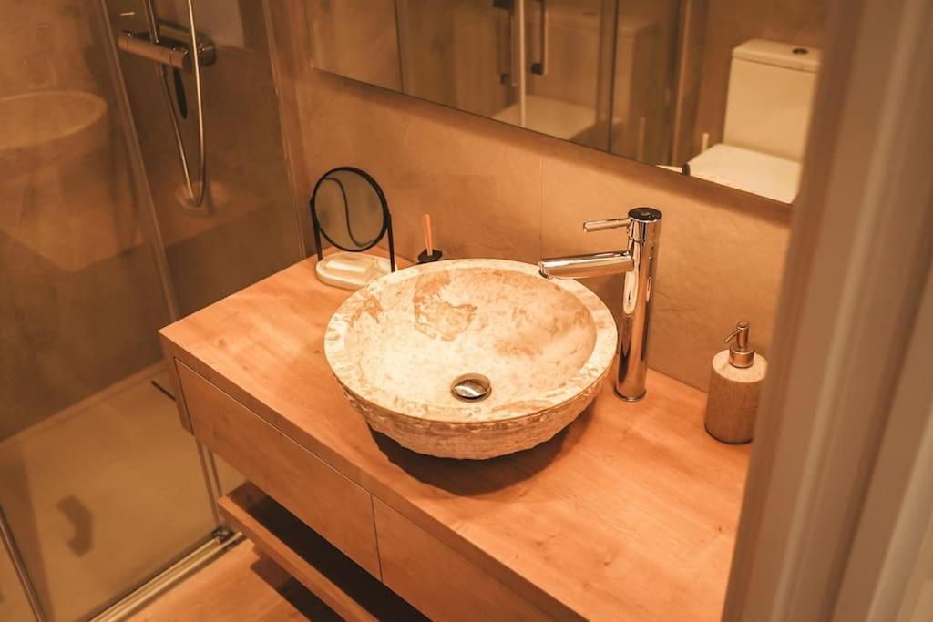 Seahomes Vacations - Seafront Brand New Apt with Pkg 2