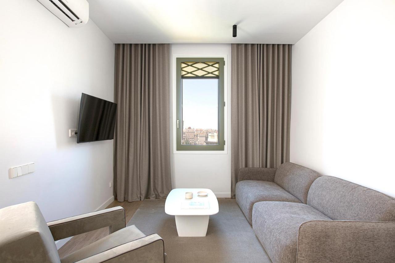 The Diagonal Suites Atic by Sweett 2