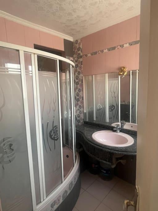 Make Yourself at Home at Ad Doqi 1