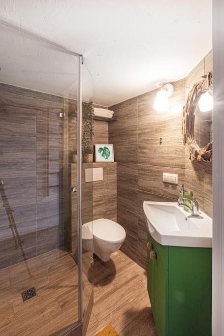 Jungle in Vilnius City Center by Urban Rent (Adults Only) 2