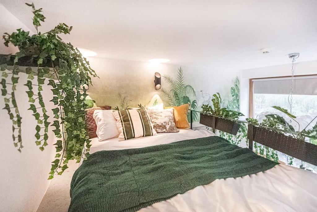 Jungle in Vilnius City Center by Urban Rent (Adults Only)