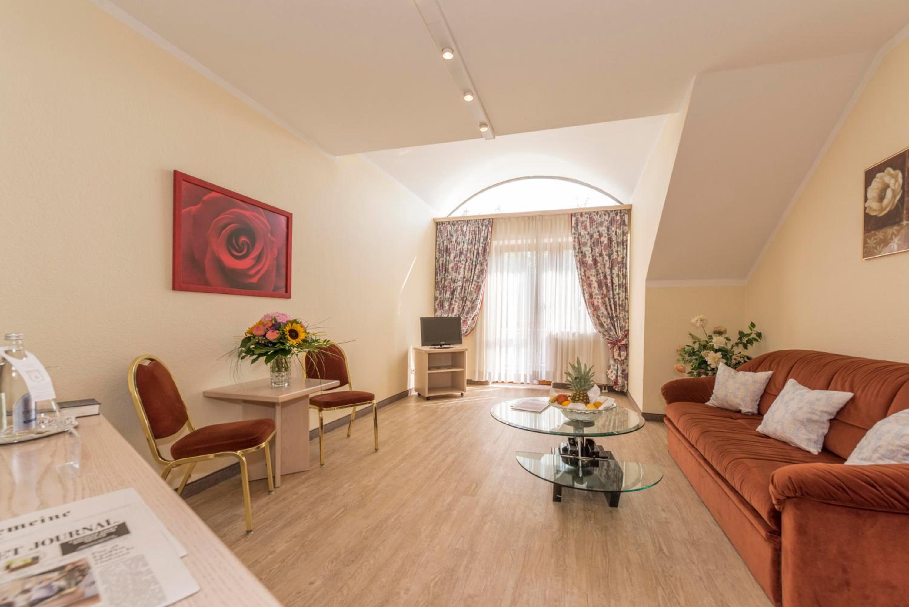 Hotel Am Schlosspark And Gasthof Neuwirt 1