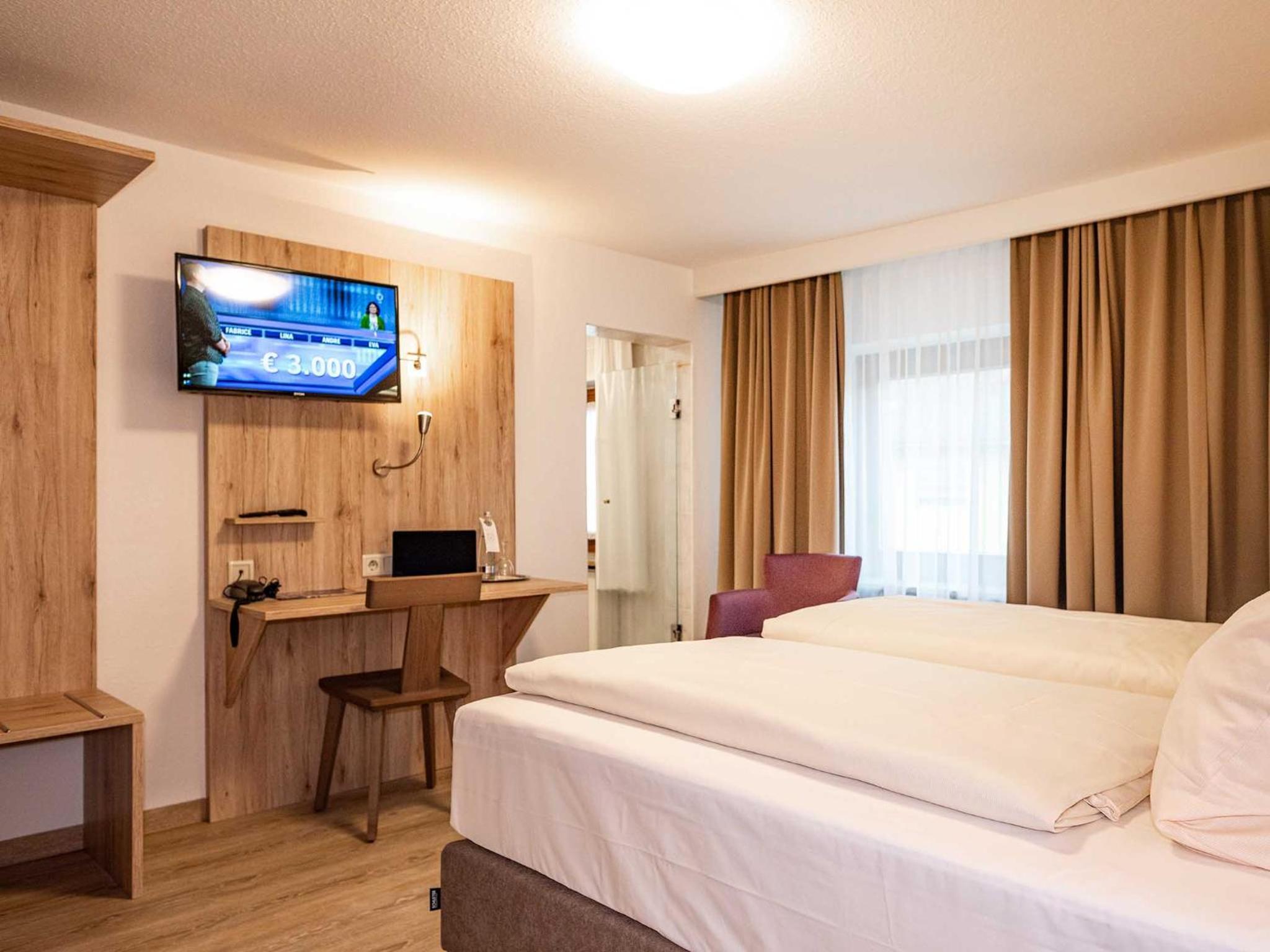 Hotel Am Schlosspark And Gasthof Neuwirt 2