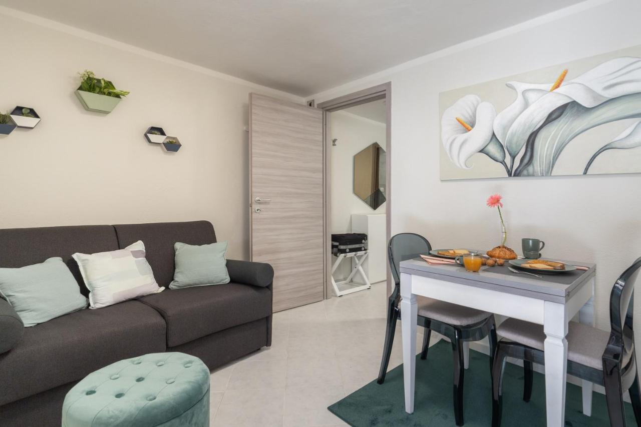 Frore di Castello (Adults Only) 1