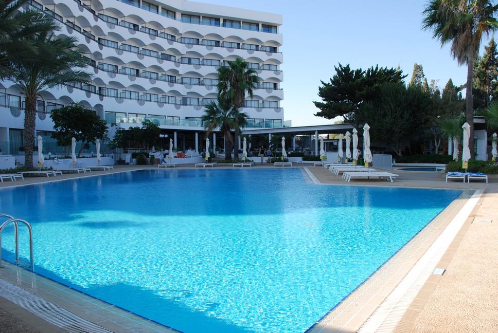 Crystal Springs Beach Hotel