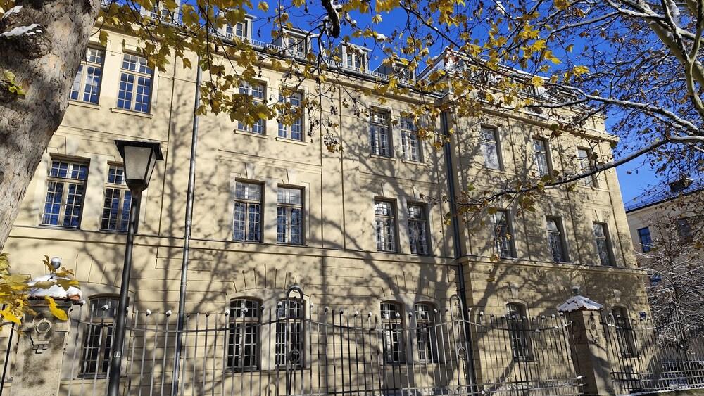 Appartements Schwere Reiter Straße 2