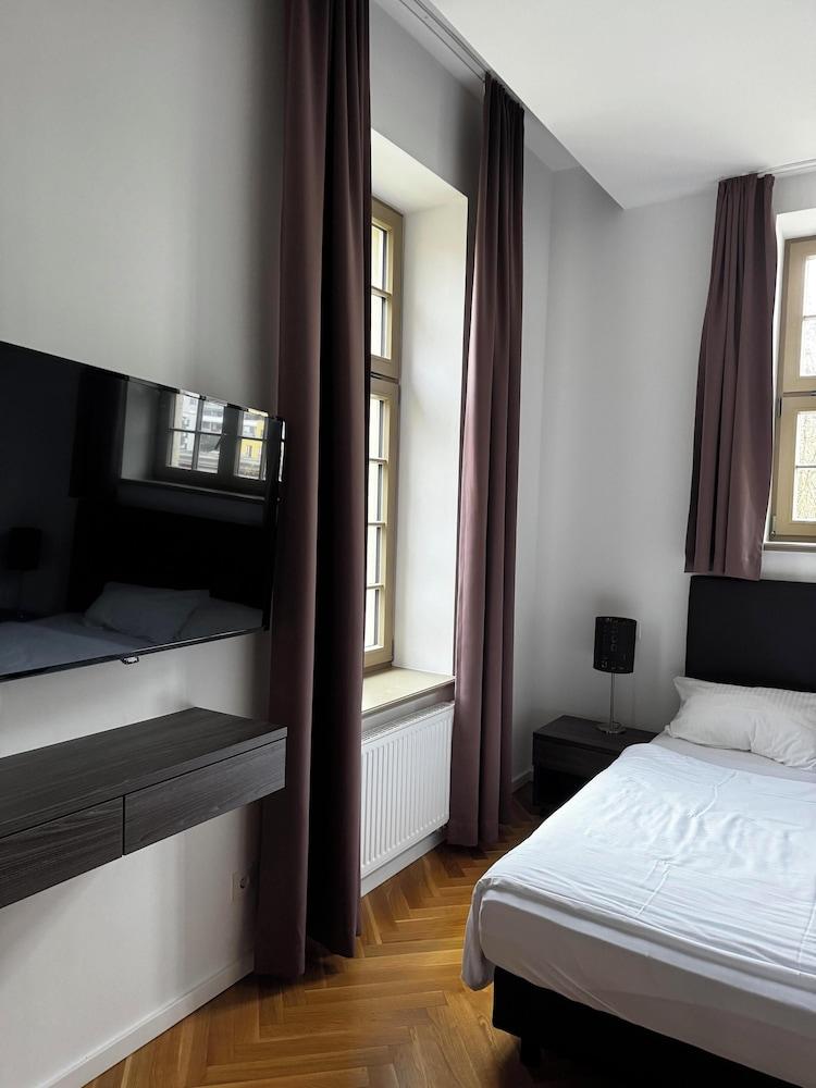 Appartements Schwere Reiter Straße 1