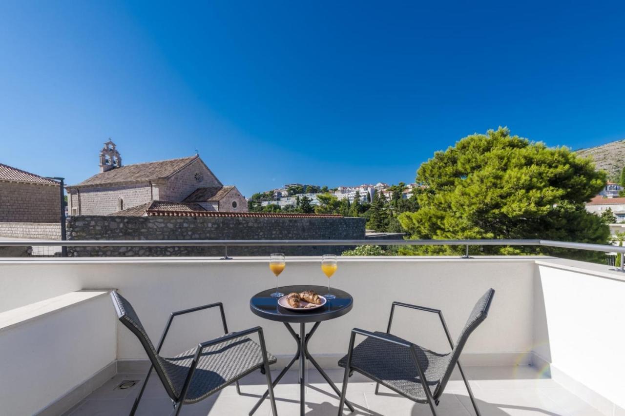 Apartment & Rooms Primi with Free Parking 1