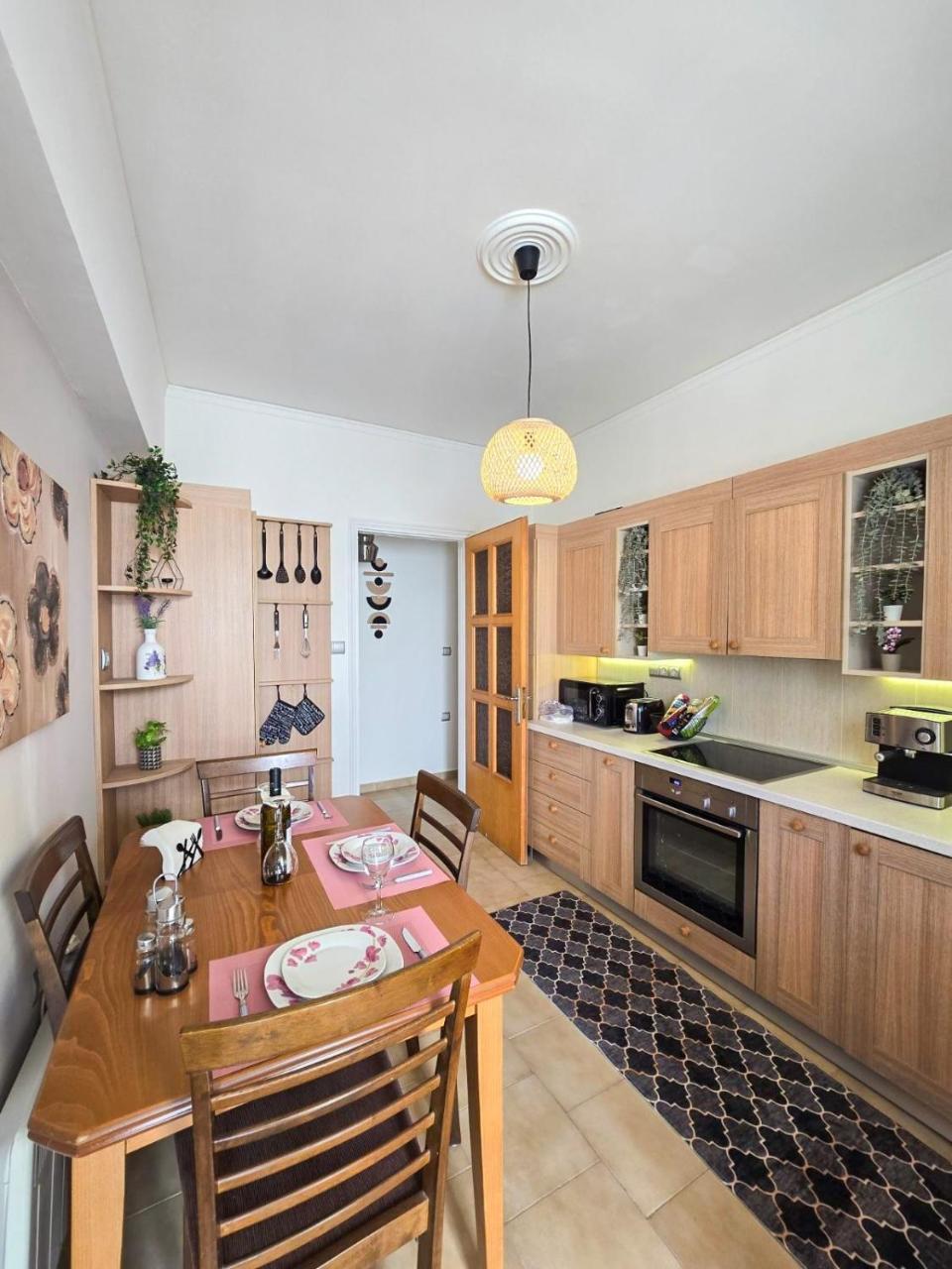 Filoxenia City Escape 2