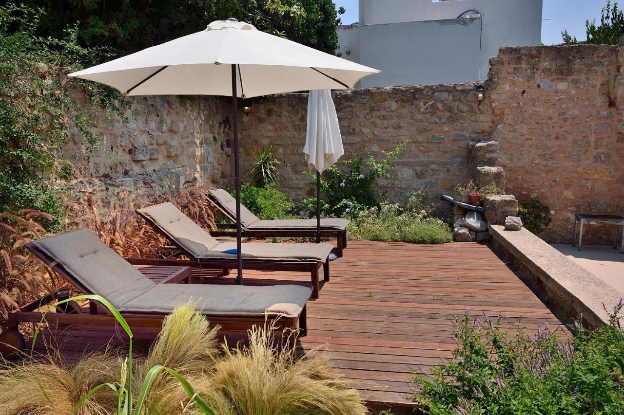 Villa Leon - House in Medieval Town with Spacious Courtyard 1