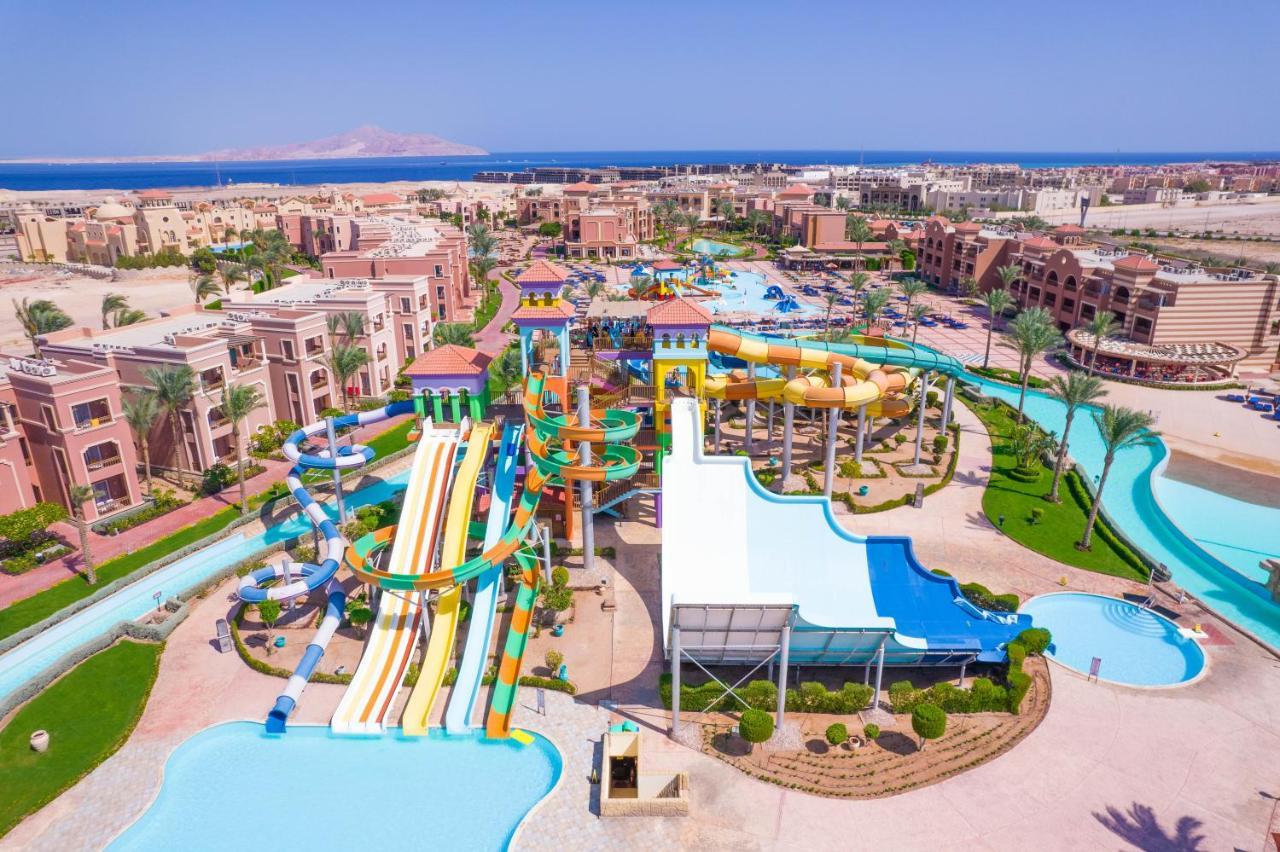 Charmillion Club Aqua Park 2