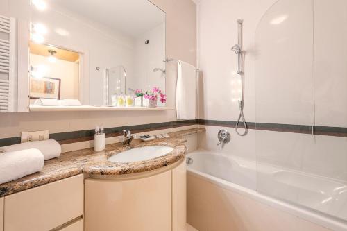 Milan Royal Suites - Centro Duomo 2