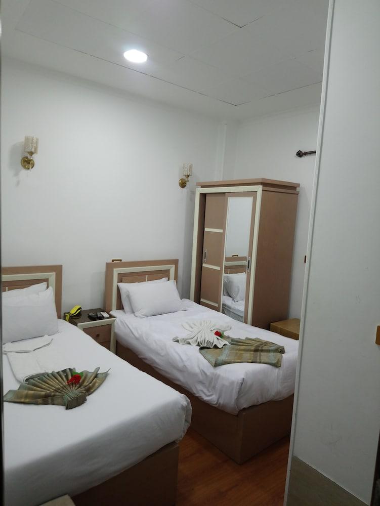 Grand Cairo Hotel 2