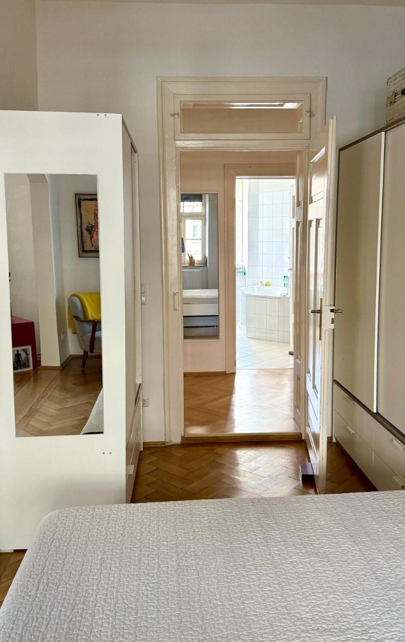 Best Connected Near Ostbahnhof with Balcony 1