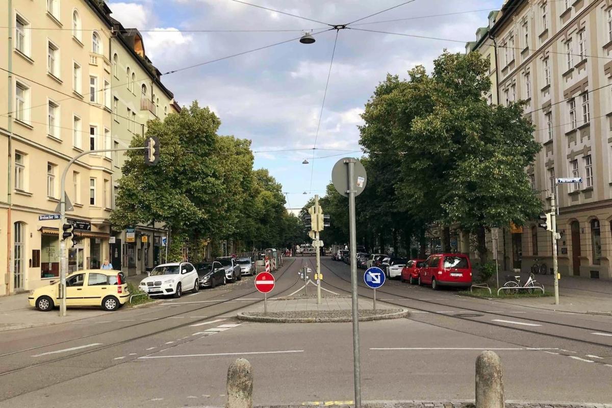 Best Connected Near Ostbahnhof with Balcony 2