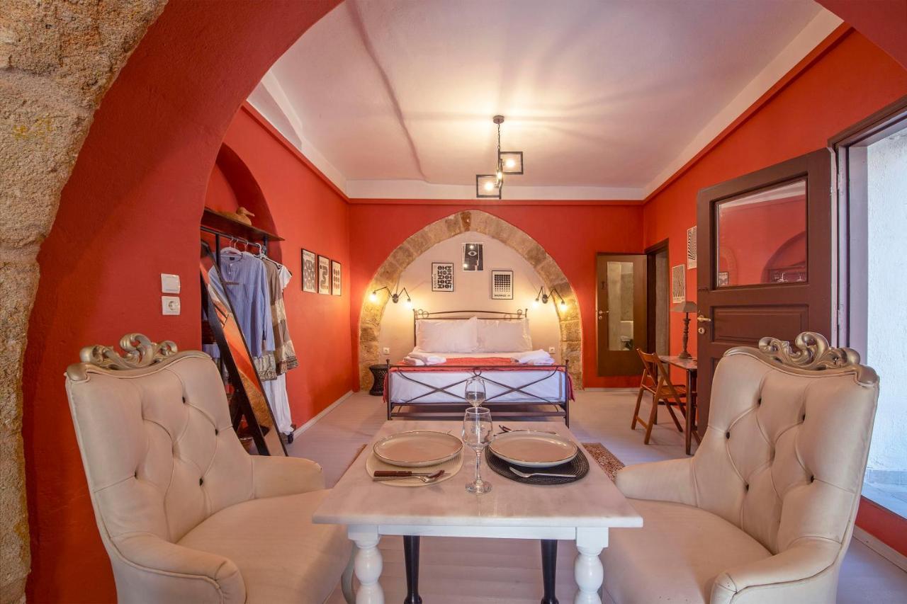 Old Town Corner Luxury Studios 2